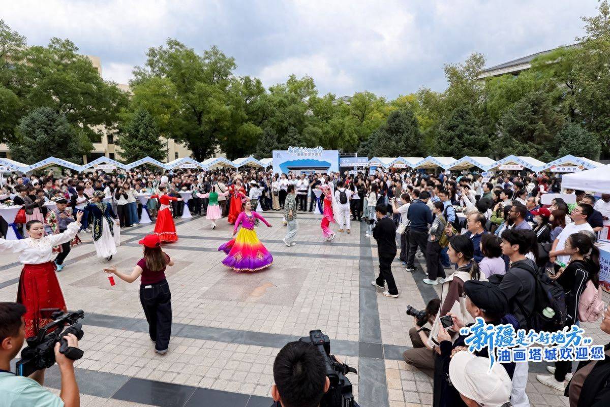 “新疆是个好地方·油画塔城欢迎您”新疆美